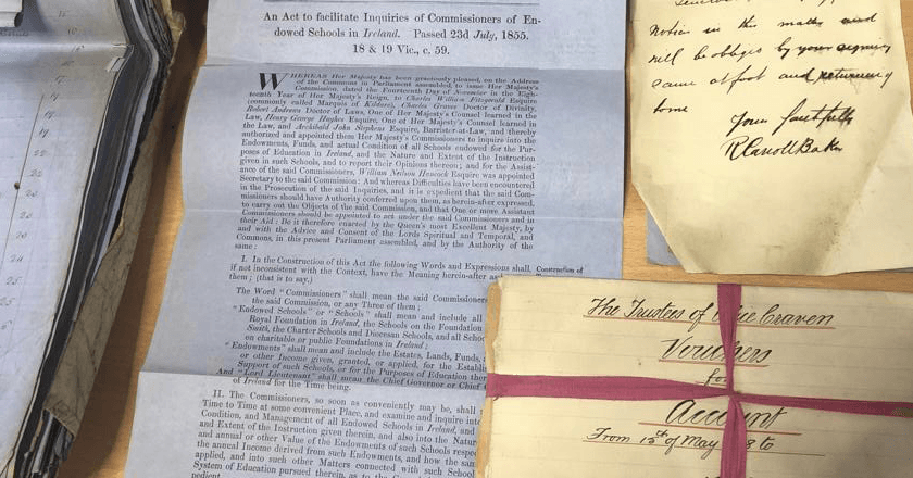 Los historiadores irlandeses 'ganan la lotería del archivo' después de que se rescataran documentos del archivo